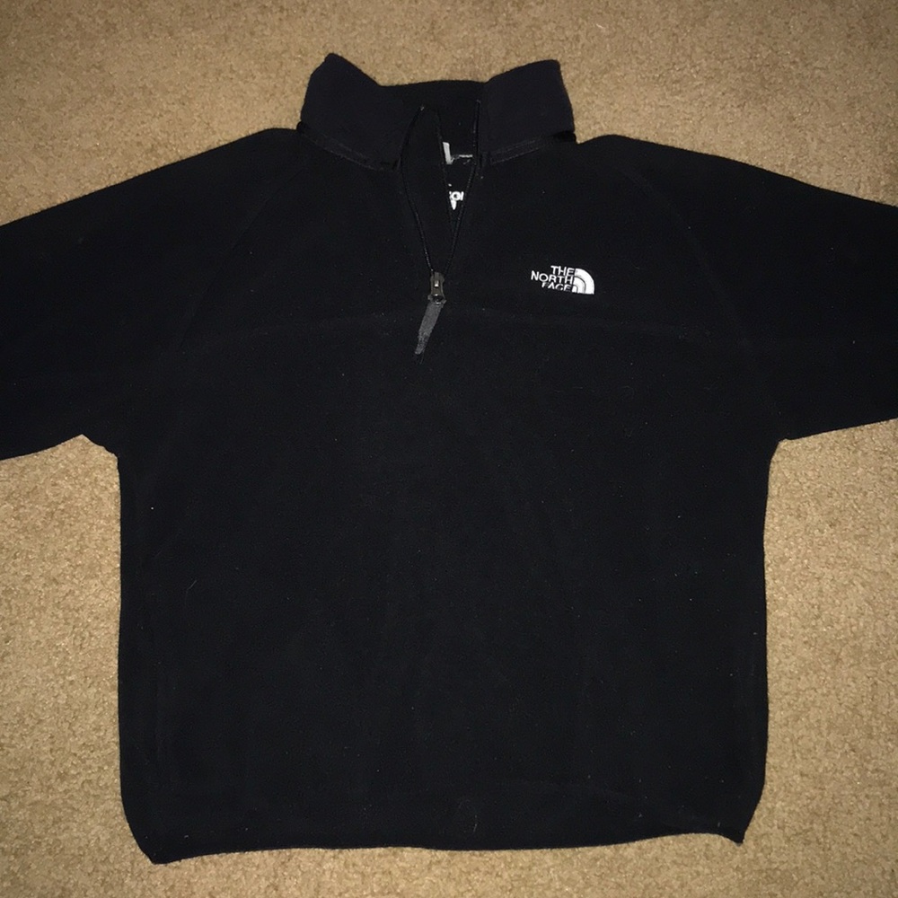Black North Face Pullover